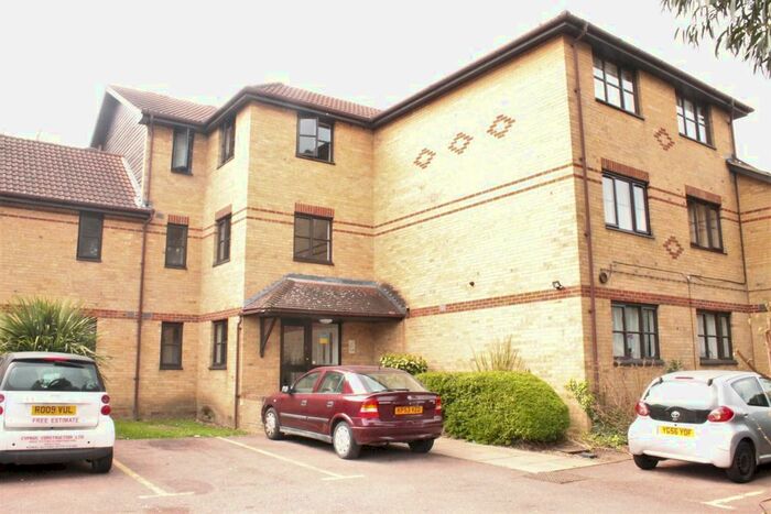 1 Bedroom Flat To Rent In Hickory Close, London, N9