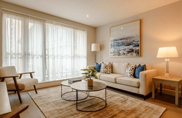 2 Bedroom Apartment To Rent In Westferry Circus, London, E14