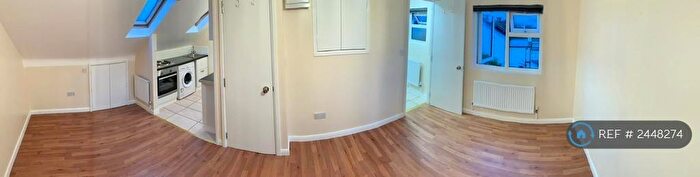 Studio To Rent In Mitcham Road, Croydon, CR0