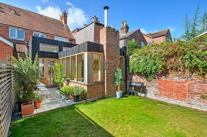 3 Bedroom Town House To Rent In Swan Lane, Winchester, SO23