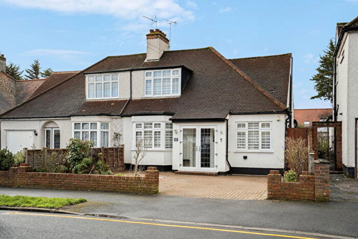 4 Bedroom Semi Detached House For Sale In Central Avenue, Pinner, HA5
