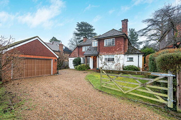 3 Bedroom Detached House For Sale In Merrow Croft, GU1