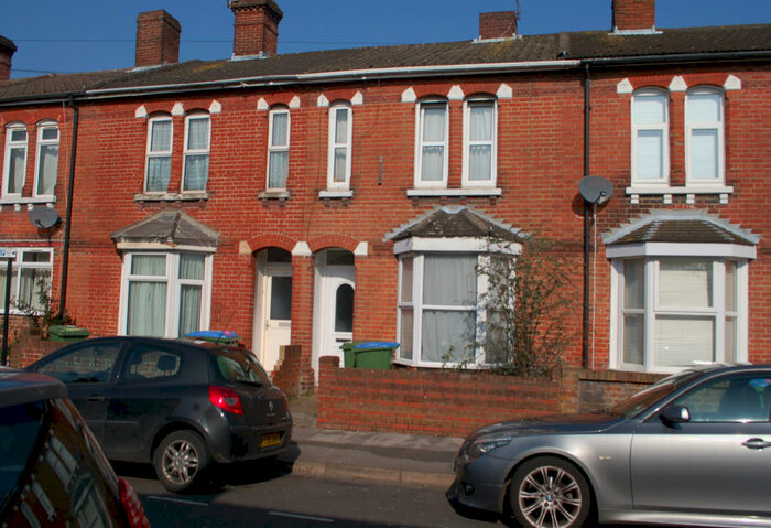 4 Bedroom Terraced House To Rent In Milton Road, Southampton, Hampshire, SO15