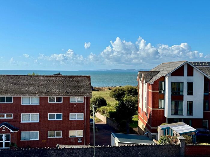 2 Bedroom Flat For Sale In Portland Avenue, Exmouth, EX8