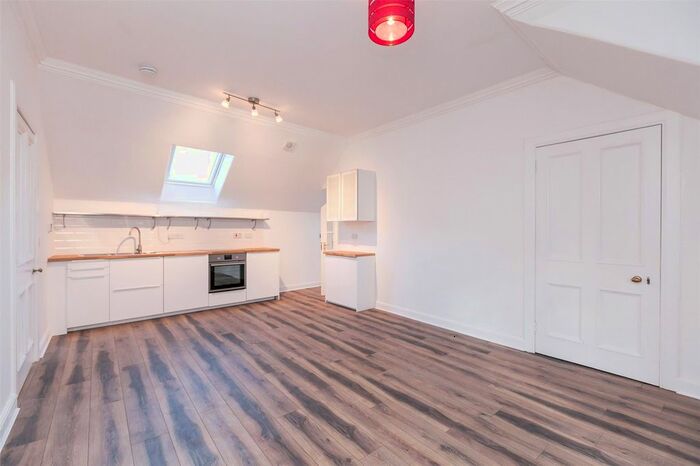 2 Bedroom Flat To Rent In Thirlestane Lane, Edinburgh, EH9