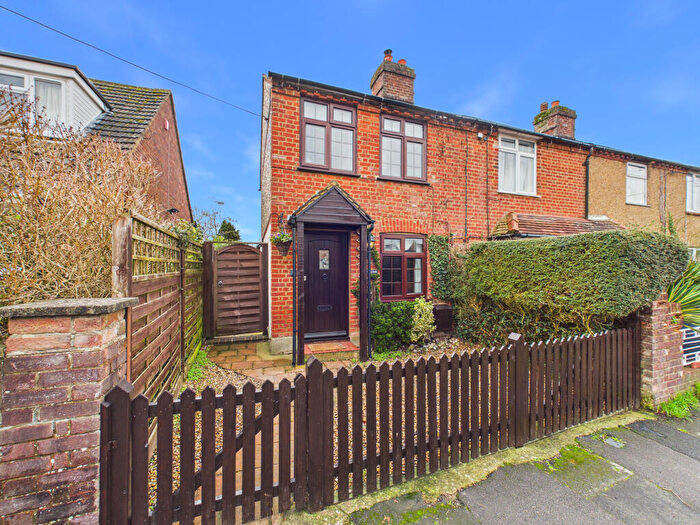 3 Bedroom Cottage For Sale In Plomer Green Lane, Downley, High Wycombe, Buckinghamshire, HP13