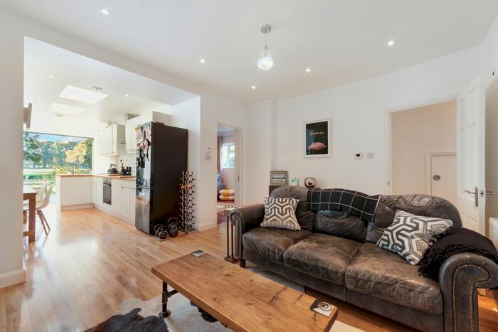 2 Bedroom Maisonette To Rent In Perth Close, London, SW20