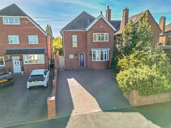 3 Bedroom Detached House For Sale In Eveson Road, Stourbridge, DY8