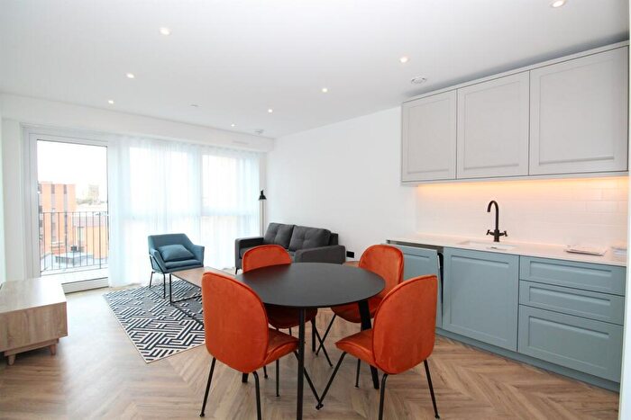 1 Bedroom Apartment To Rent In Attlee House, KT1