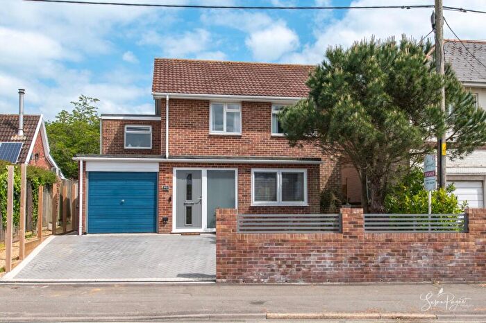 4 Bedroom Detached House For Sale In Place Road, Cowes, PO31