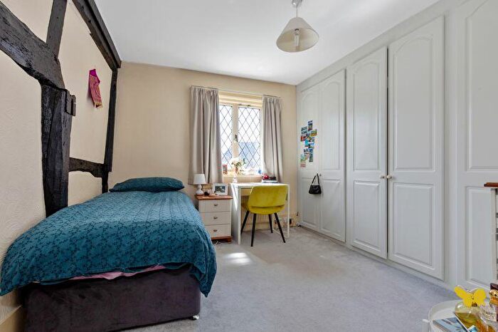 4 Bedroom Detached House For Sale In Murray Road, Horndean, PO8