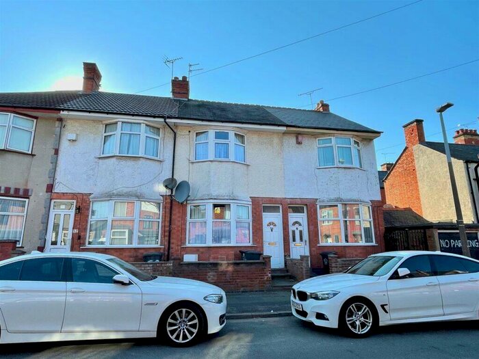 3 Bedroom House To Rent In Rowsley Street, Leicester, LE5