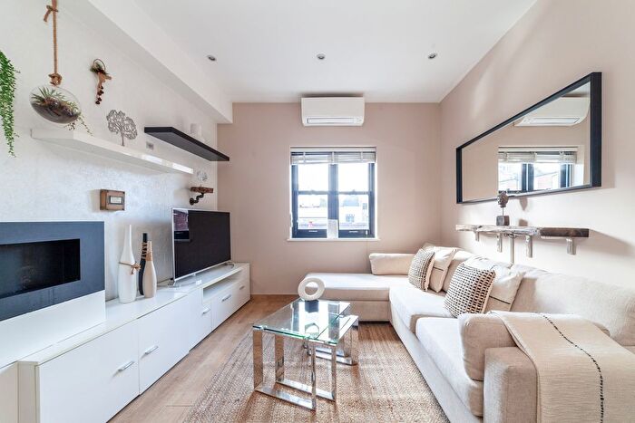 1 Bedroom Flat To Rent In Galena Arches, Galena Road, London, W6