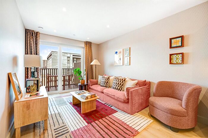 1 Bedroom Apartment To Rent In The Draper, Caversham Rd, NW9