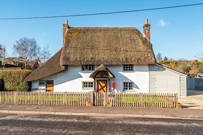 3 Bedroom Detached House For Sale In Sutton Scotney, SO21