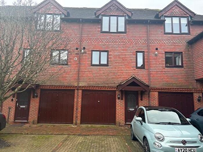 3 Bedroom Town House To Rent In Borelli Mews, Farnham, GU9