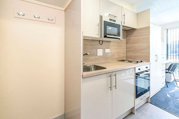 Studio To Rent In Fawcett Road, Southsea, Hampshire, PO4