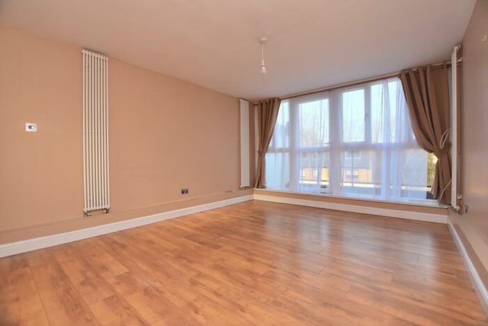 3 Bedroom Terraced House To Rent In Northwood Way Crystal Palace, SE19