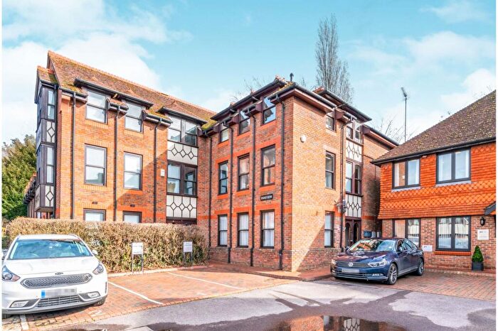 2 Bedroom Flat To Rent In Parkview, The Courtyard, London Road, RH12