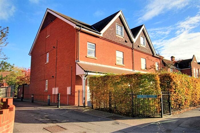2 Bedroom Apartment For Sale In Peel Court, Reading Road, Pangbourne, Reading, RG8