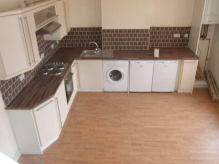 2 Bedroom Flat To Rent In City Road, Roath, Cardiff, CF24