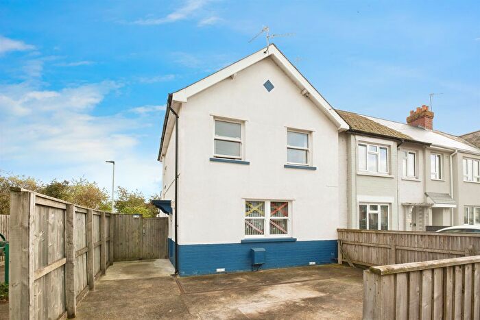3 Bedroom End Terrace House For Sale In Tweedsmuir Road, Cardiff, CF24