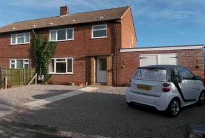 3 Bedroom Semi-Detached House To Rent In Barker Hill, Lowdham, Nottingham, NG14