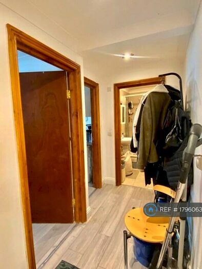 1 Bedroom Flat To Rent In West Street, Brighton, BN1