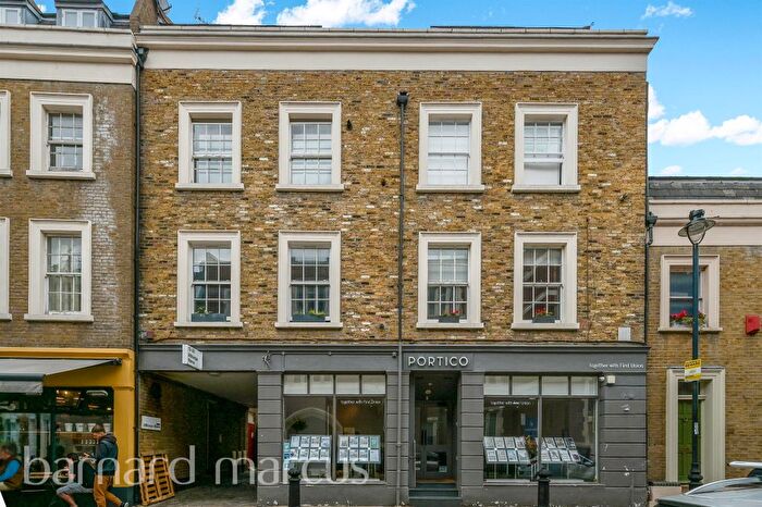 3 Bedroom Flat To Rent In Althorpe Mews, London, SW11