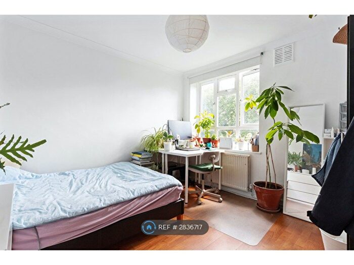 2 Bedroom Flat To Rent In Touchard House, London, N1