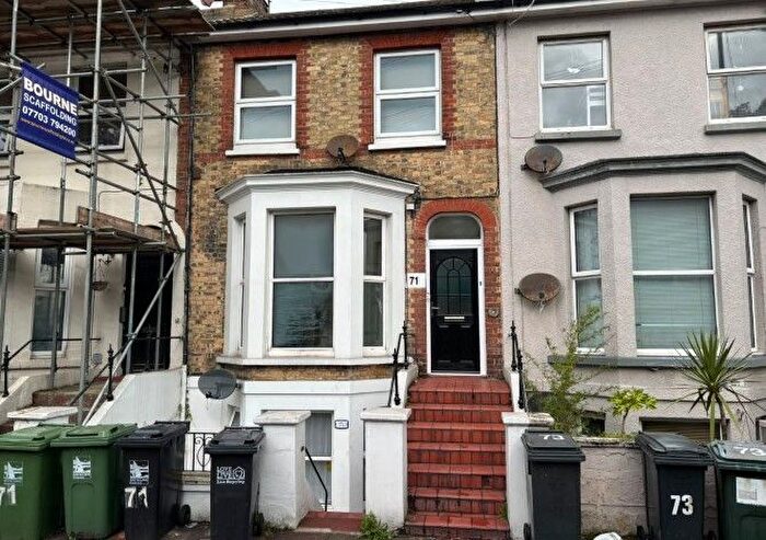 1 Bedroom Flat For Sale In Flat Linton House, Langney Road, Eastbourne, East Sussex, BN21