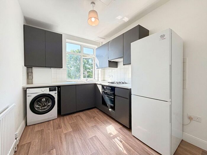 2 Bedroom Flat To Rent In North Orbital Road, Denham, UB9