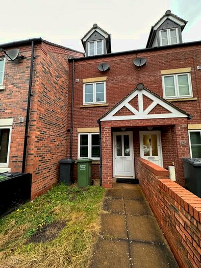 3 Bedroom Terraced House To Rent In Wolverhampton Road, Kidderminster, DY10
