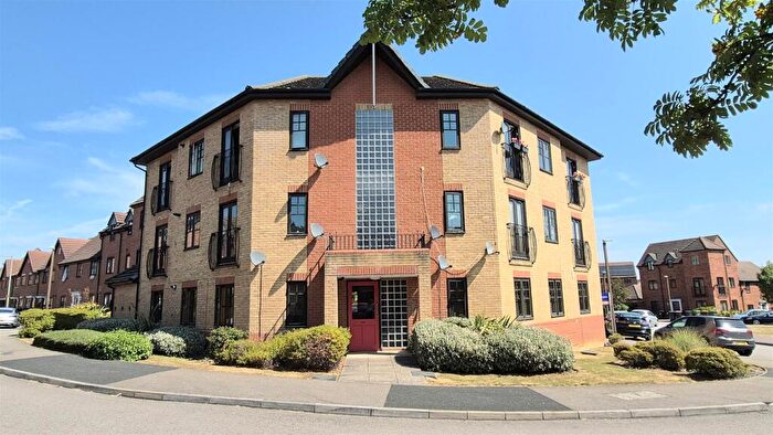 2 Bedroom Apartment For Sale In Exbury Lane, Westcroft, Milton Keynes, MK4