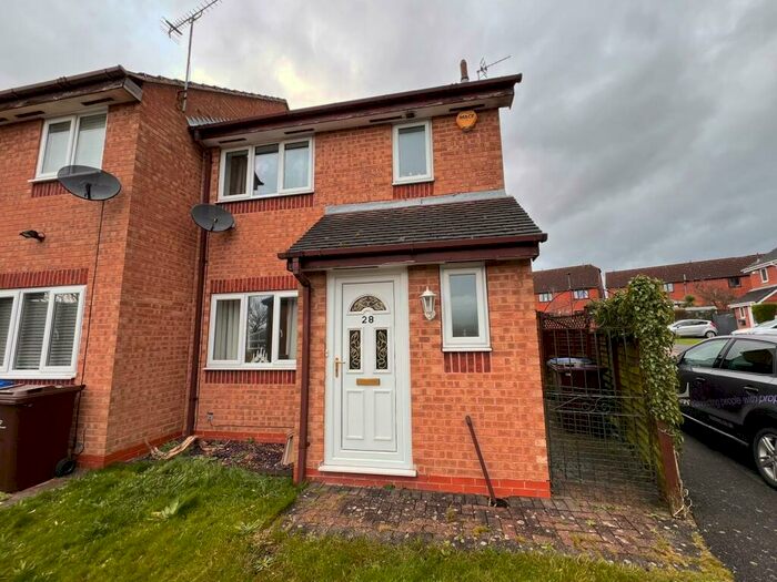 3 Bedroom Semi-Detached House To Rent In Lydstep Close, Oakwood, DE21