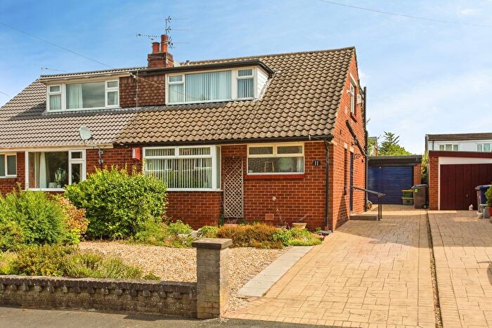 3 Bedroom Semi Detached House For Sale In Riversedge Road, Leyland, Lancashire, PR25