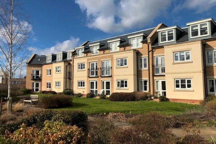 2 Bedroom Flat To Rent In Linden Road, Bicester, OX26