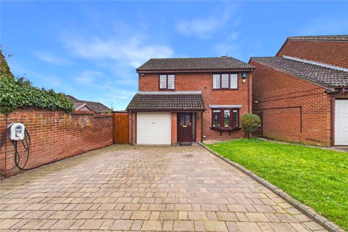 4 Bedroom Detached House For Sale In Ballamoor Close, Calcot, Reading, Berkshire, RG31