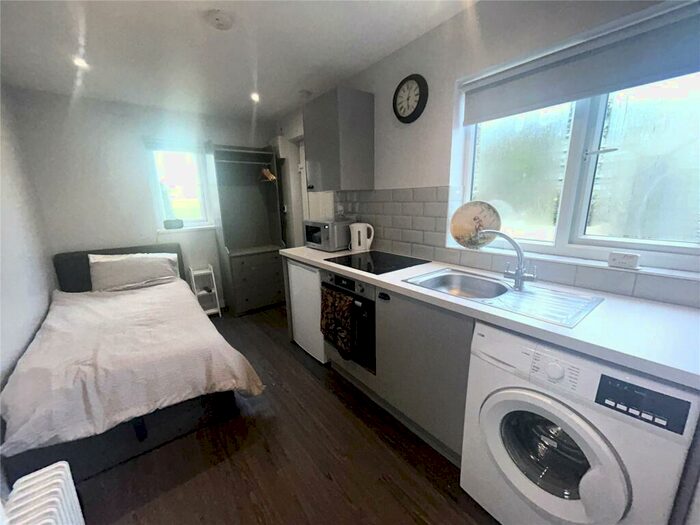 Studio To Rent In Constance Crescent, Bromley, BR2
