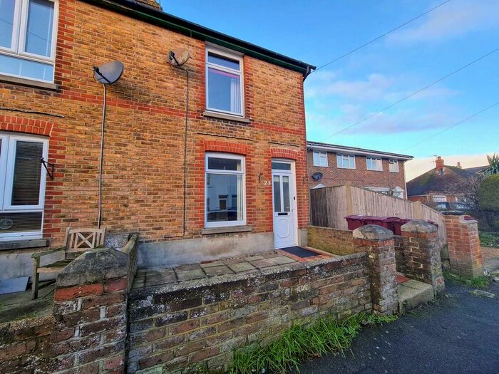 2 Bedroom Property To Rent In North Road, Selsey PO20