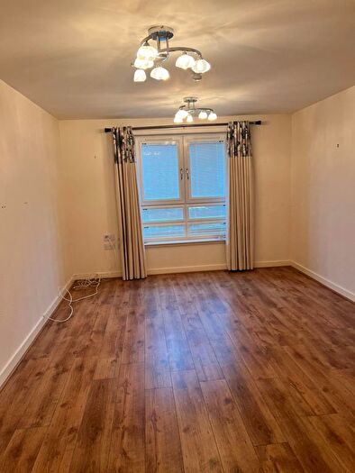 2 Bedroom Flat To Rent In Strathcona Drive, Glasgow, G13