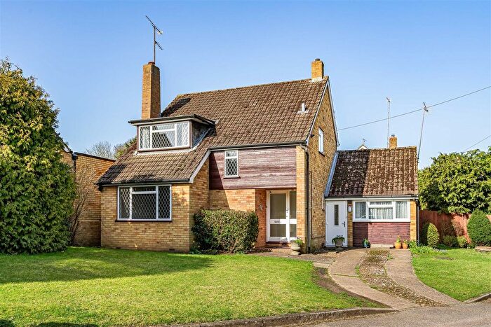 4 Bedroom Detached House For Sale In Rivershill, Watton At Stone, Hertford, SG14