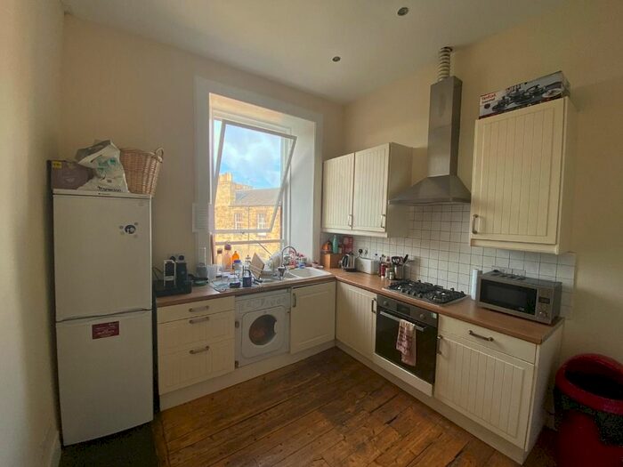 3 Bedroom Flat To Rent In Sciennes Road, Sciennes, Edinburgh, EH9