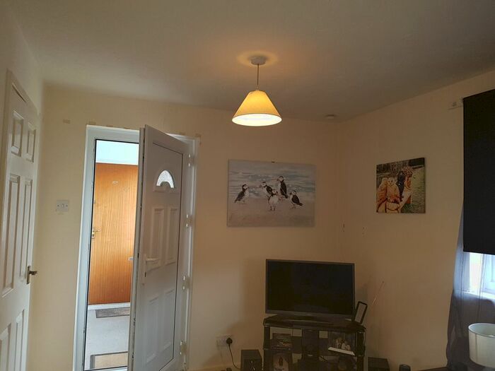 Studio To Rent In Fleming Way, Flanderwell, Rotherham, S66