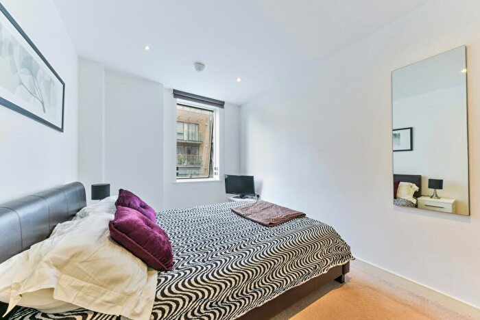 1 Bedroom Flat To Rent In Caspian Wharf, Seven Sea Gardens, Bow, London, E3