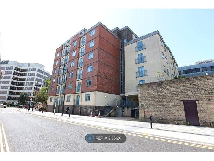 1 Bedroom Flat To Rent In Wellington Street, Swindon, SN1