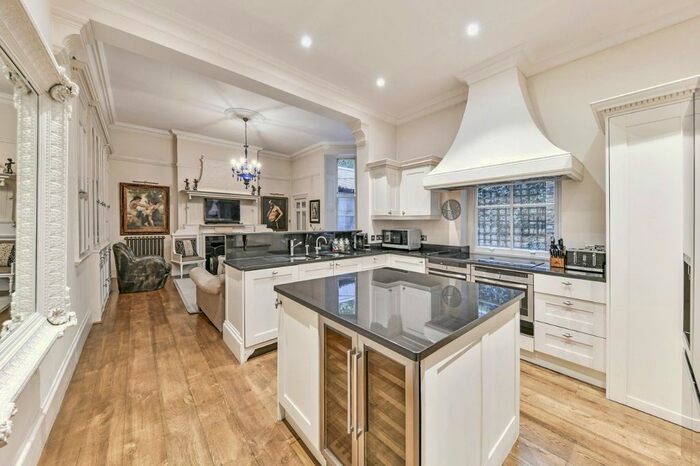 3 Bedroom Property To Rent In North Audley Street, London, W1K