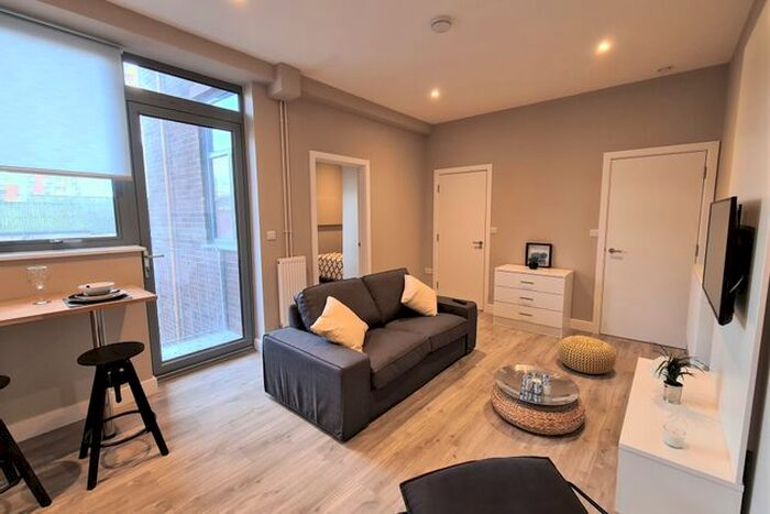 1 Bedroom Flat To Rent In Exchange Road, Watford, WD18