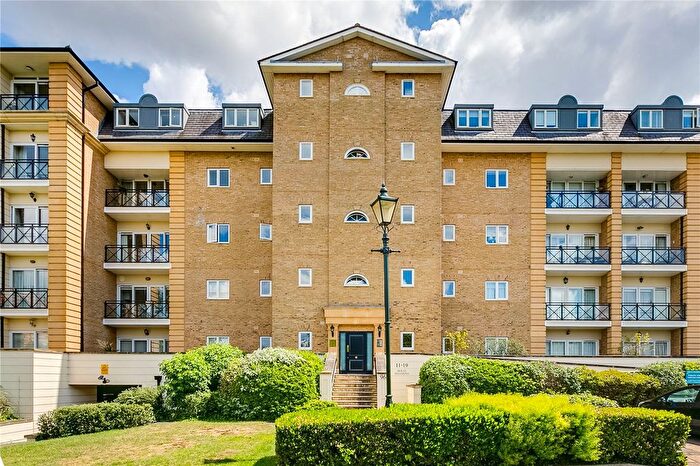 3 Bedroom Flat For Sale In Wyatt Drive, Barnes, SW13