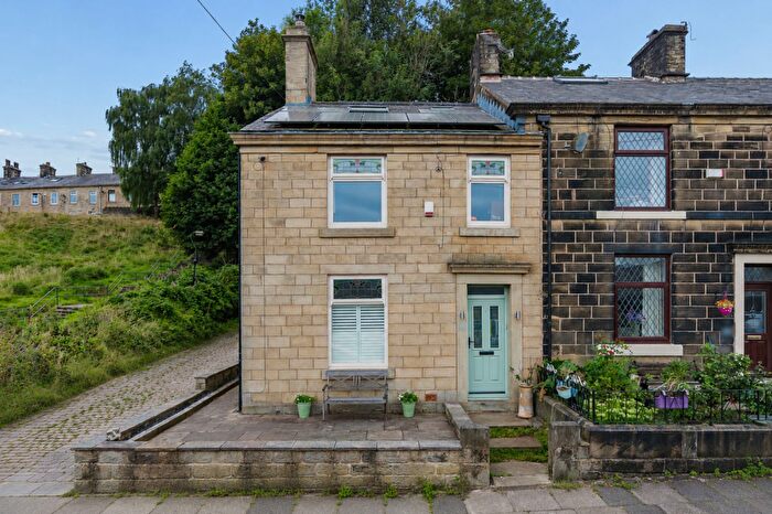 4 Bedroom End Of Terrace House For Sale In Callender Street, Ramsbottom, BL0